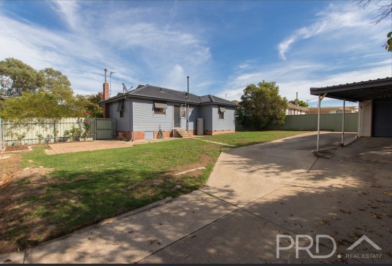 110 Lambie Street TUMUT 8