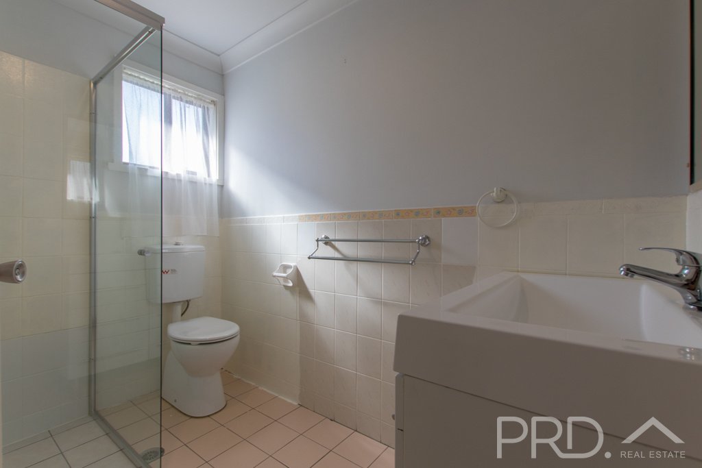 110 Lambie Street TUMUT 8