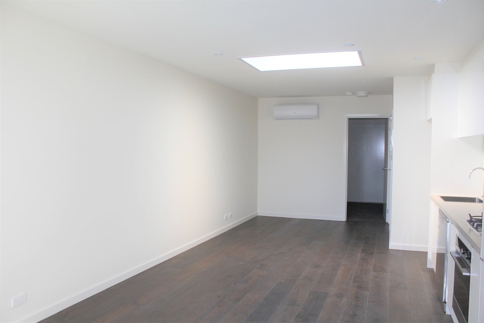 Gallery: 1/10 Lawson Street