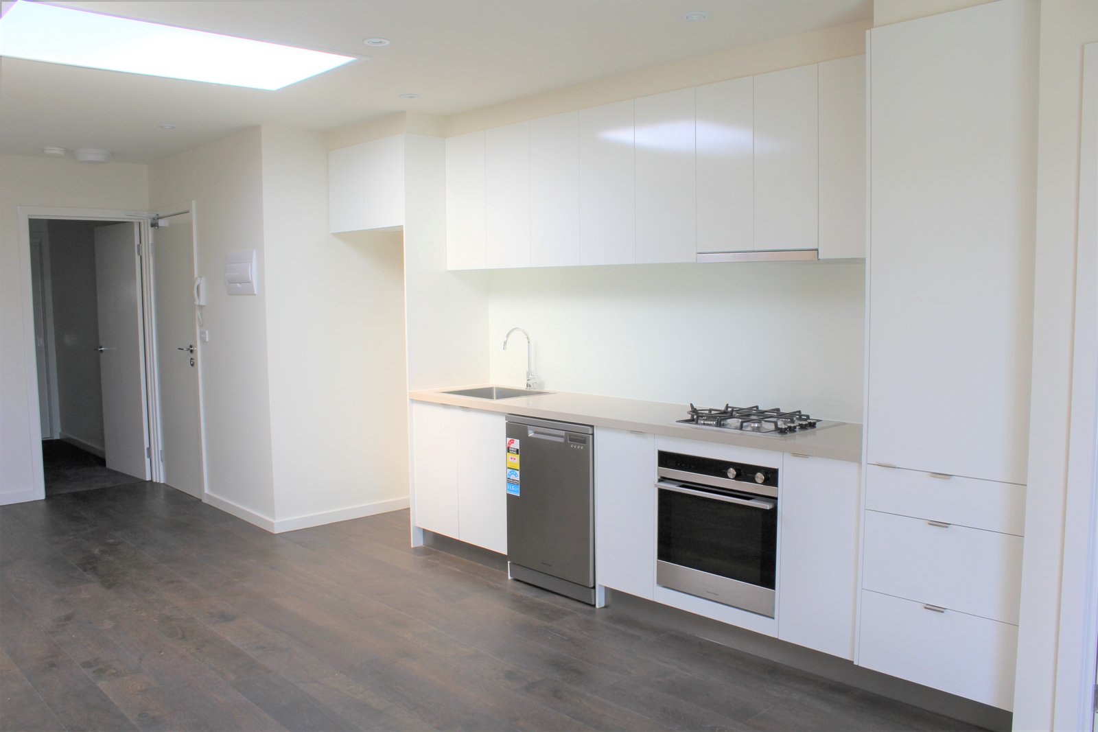Gallery: 1/10 Lawson Street