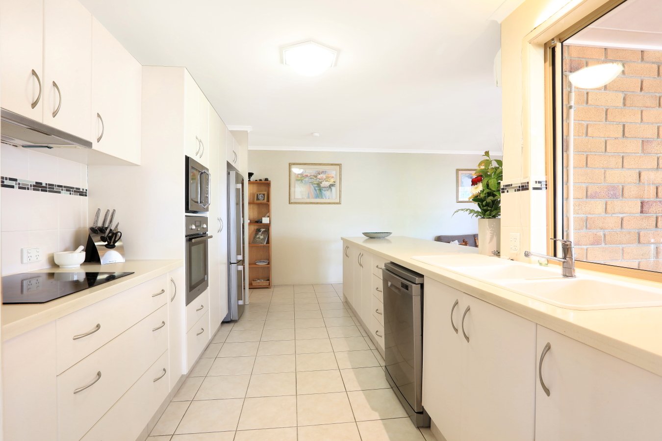 110 Macquarie Avenue MOLENDINAR 6