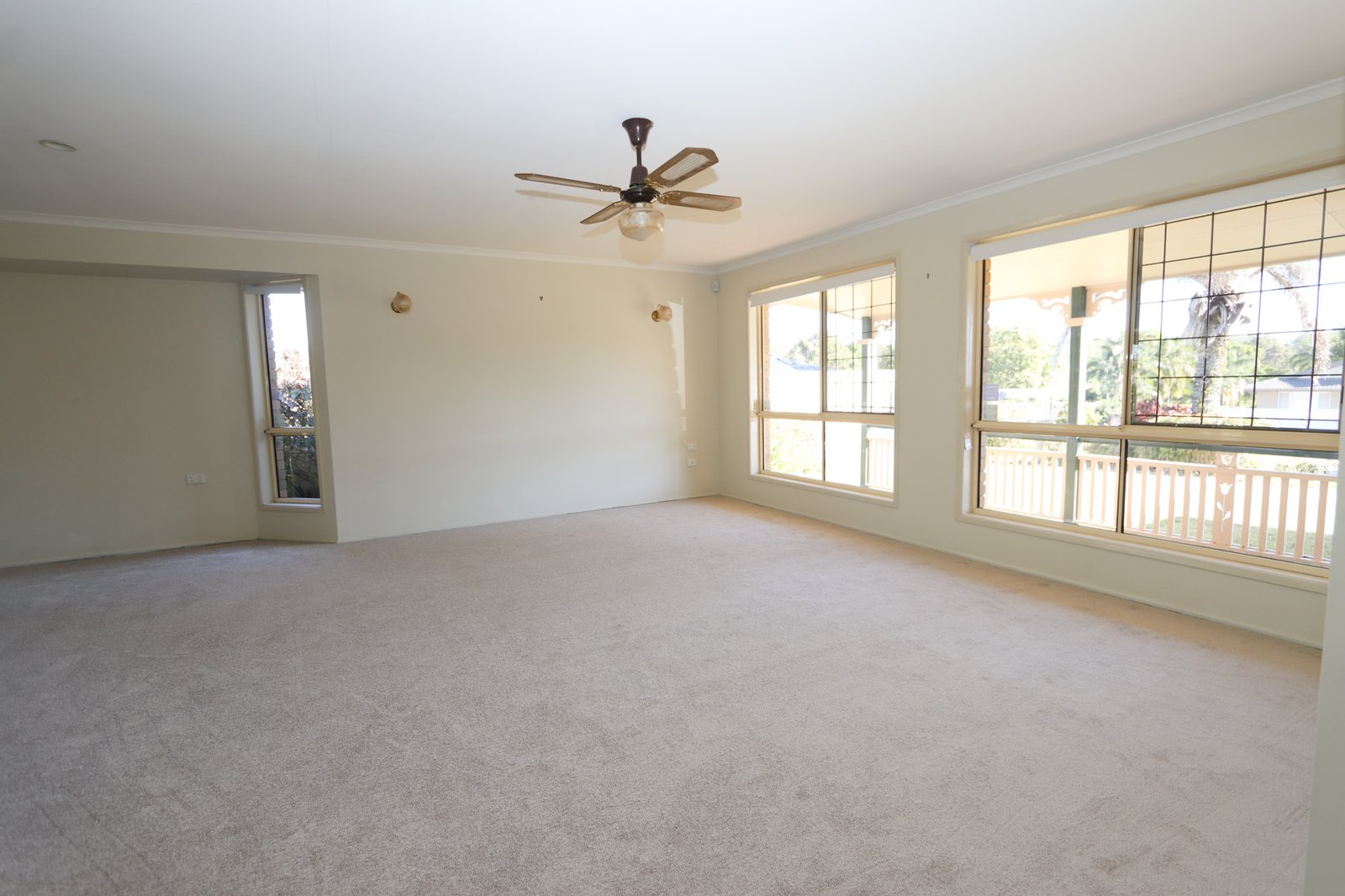 110 Macquarie Avenue MOLENDINAR 9