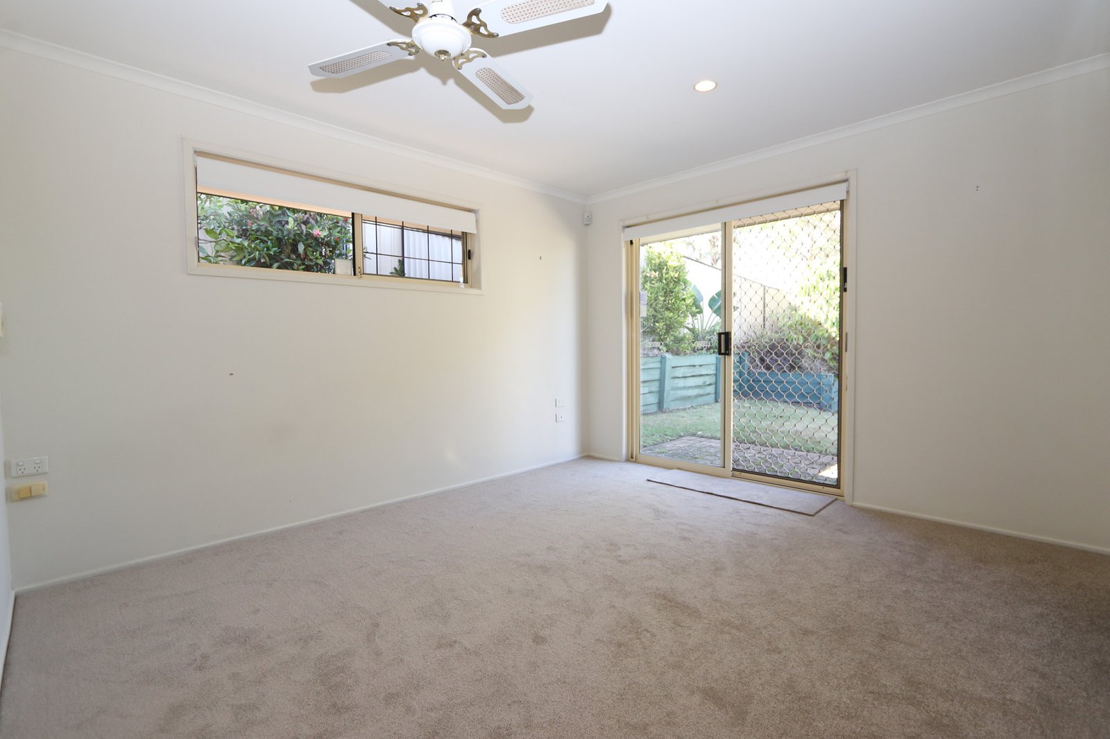 110 Macquarie Avenue MOLENDINAR 10