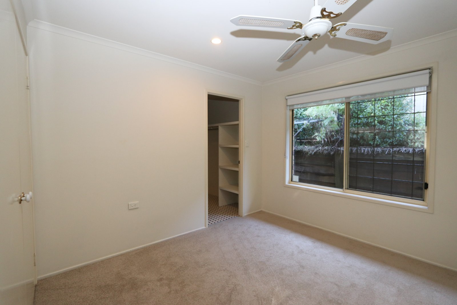 110 Macquarie Avenue MOLENDINAR 12