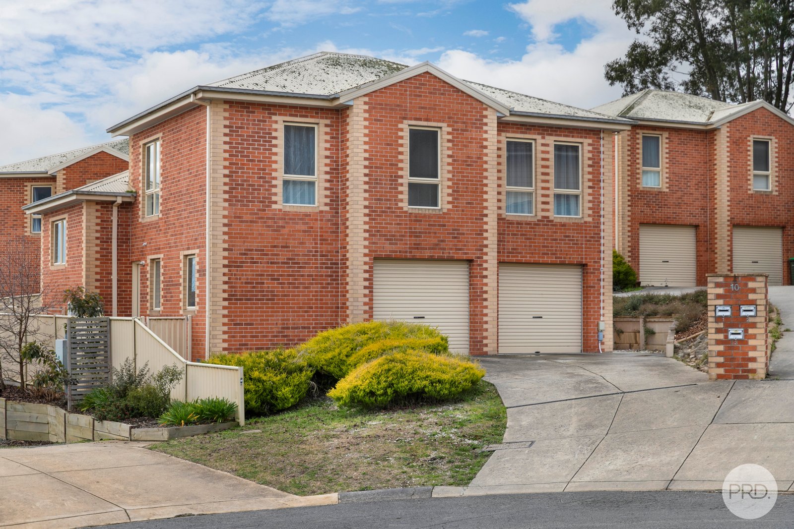 1/10 Manna Gum Heights MOUNT PLEASANT 1