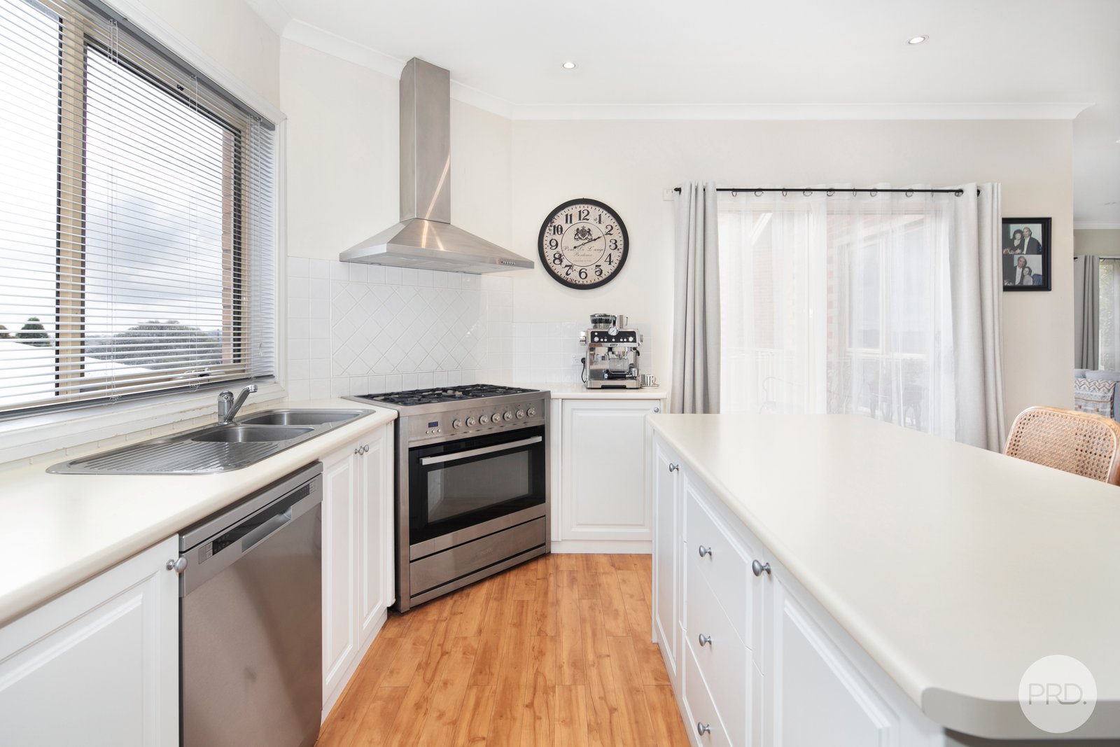 1/10 Manna Gum Heights MOUNT PLEASANT 2