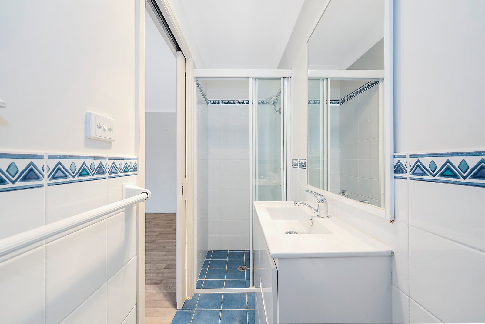 1/10 Mclennan Street LAURIETON 5