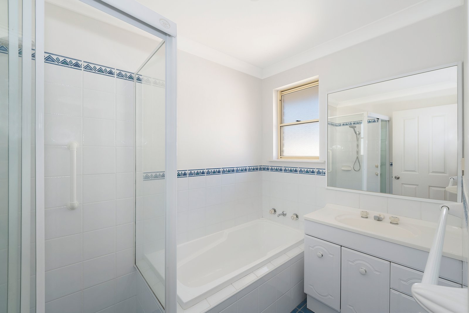 1/10 Mclennan Street LAURIETON 6