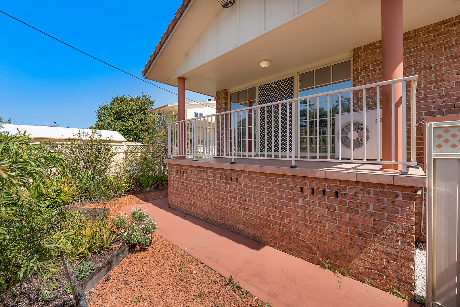 1/10 Mclennan Street LAURIETON 9