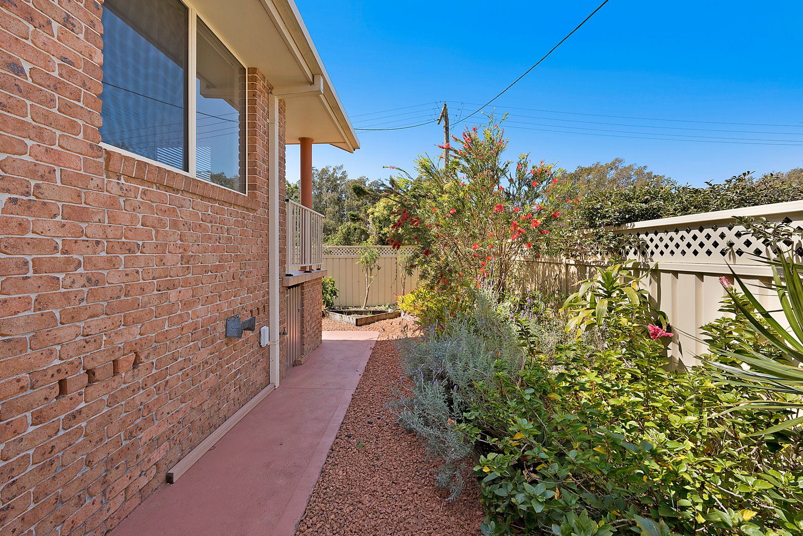 1/10 Mclennan Street LAURIETON 11