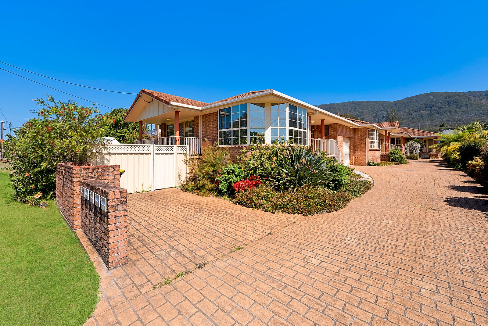 1/10 Mclennan Street LAURIETON 12