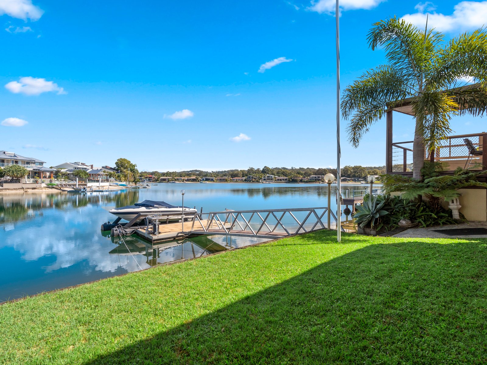 110 Melaleuca Drive PALM BEACH 4