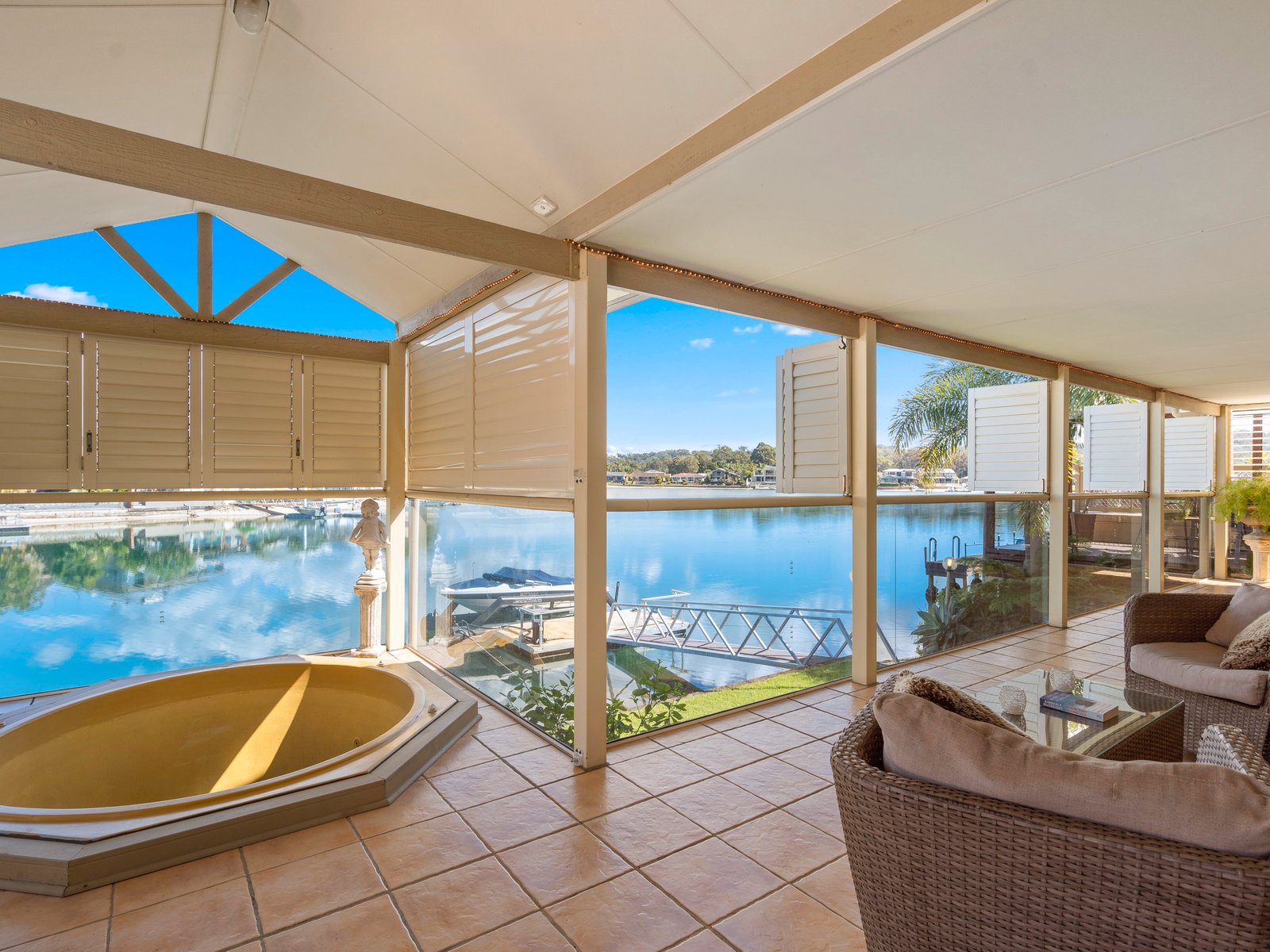 110 Melaleuca Drive PALM BEACH 6