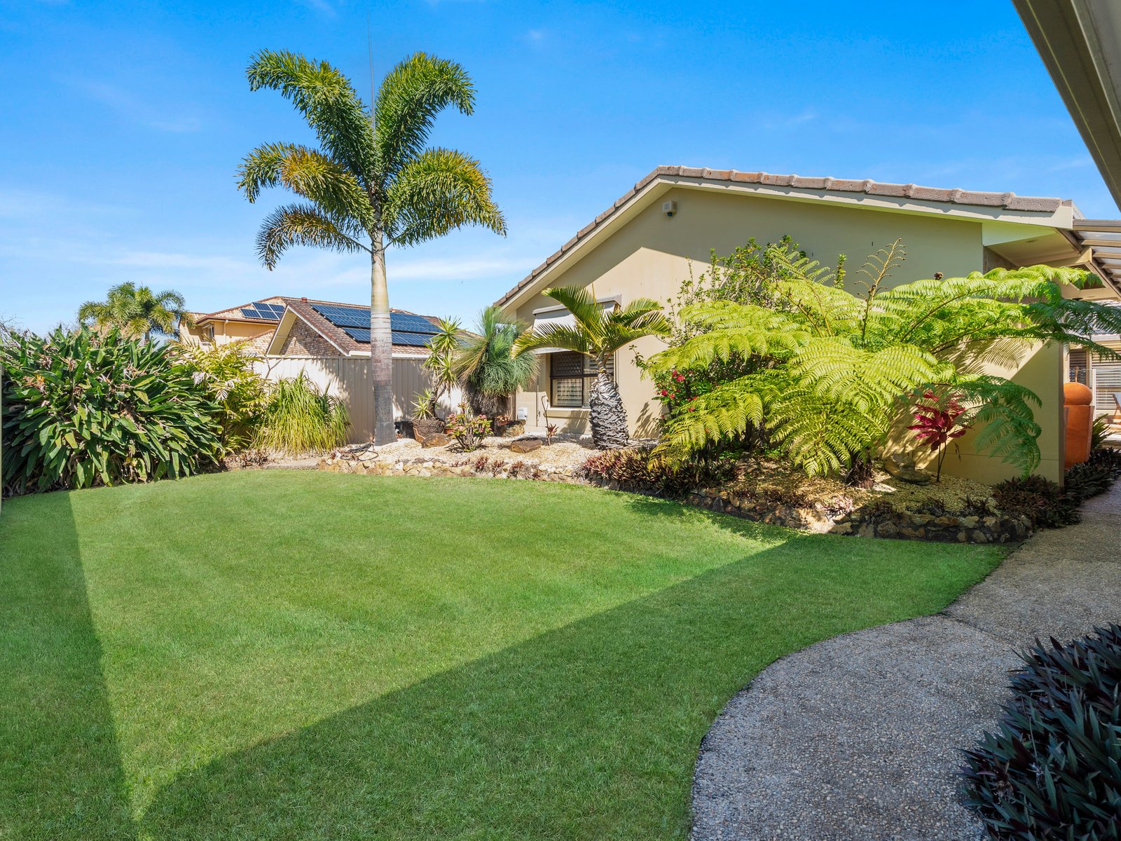 110 Melaleuca Drive PALM BEACH 17