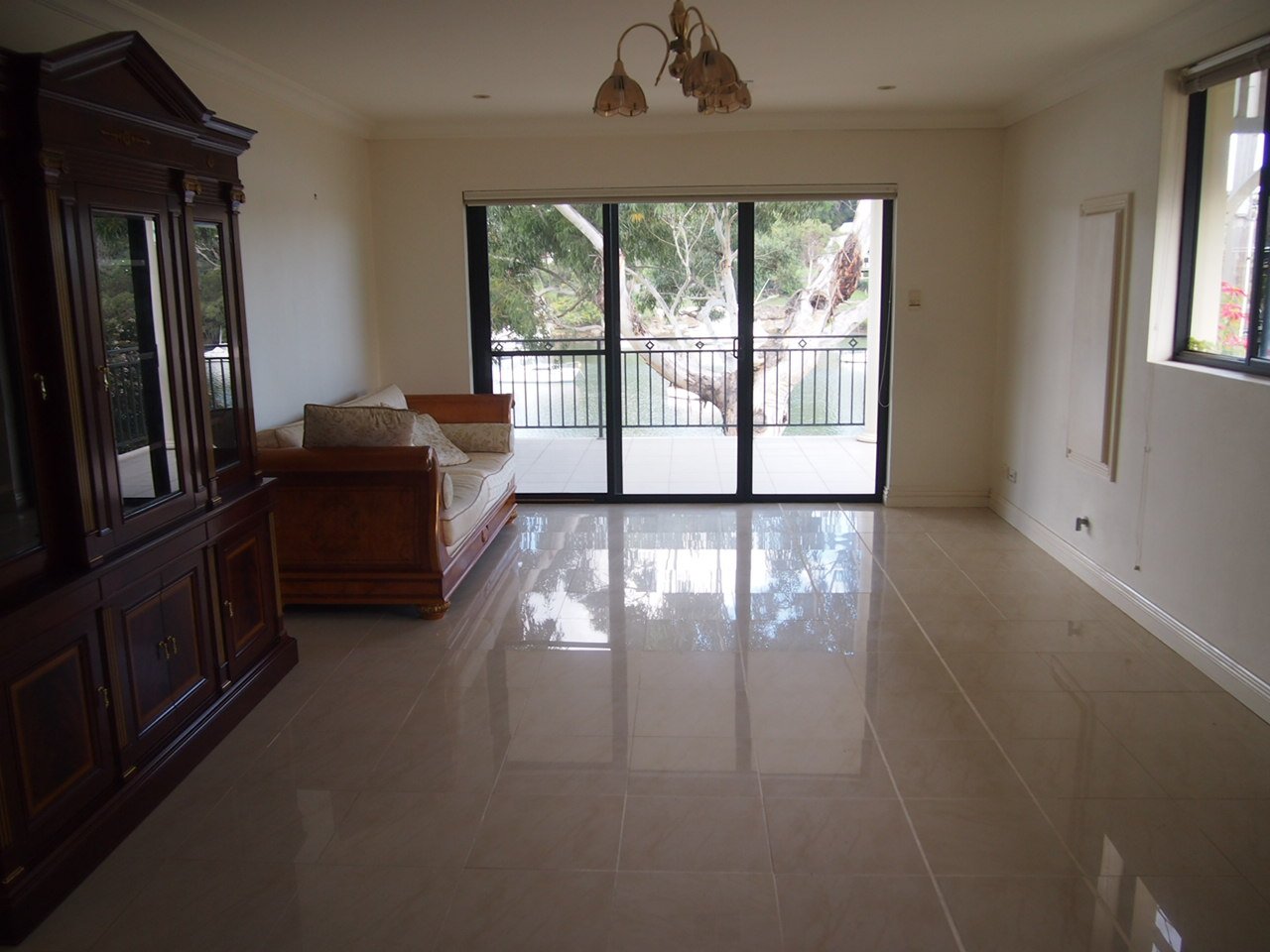 110 MORSHEAD Drive HURSTVILLE GROVE 9