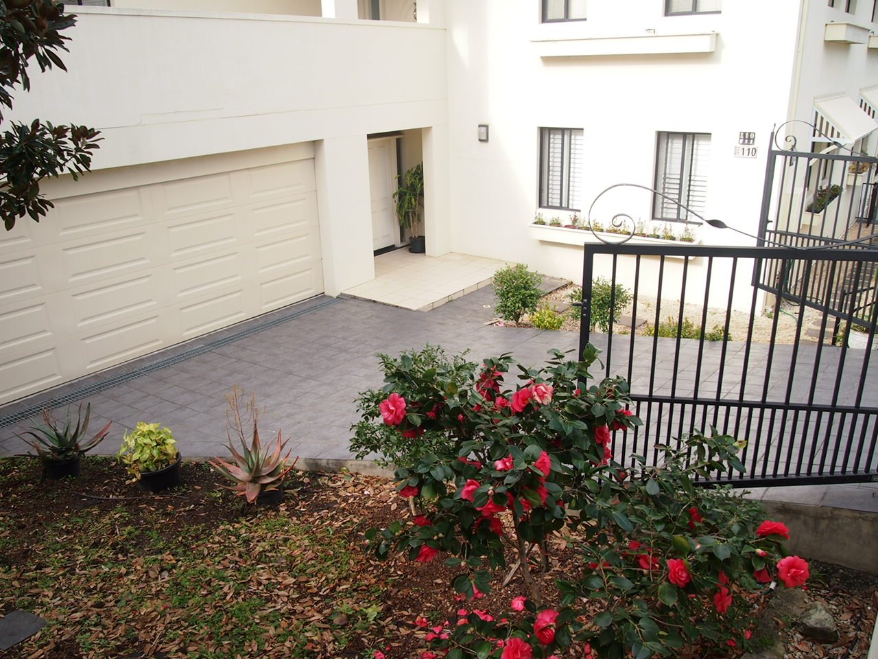 110 MORSHEAD Drive HURSTVILLE GROVE 10