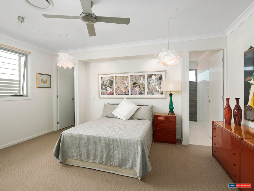 1/10 Murlong Crescent PALM BEACH 7