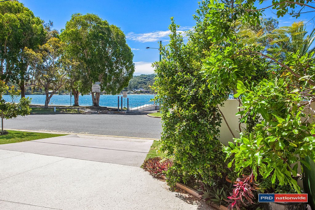 1/10 Murlong Crescent PALM BEACH 20