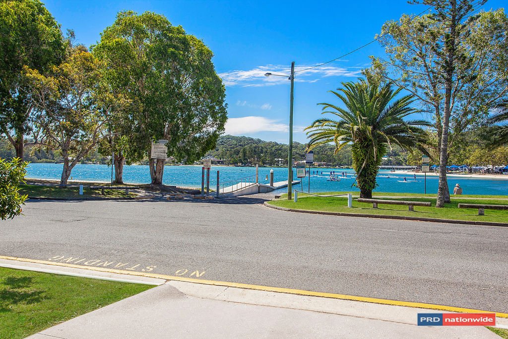 1/10 Murlong Crescent PALM BEACH 21