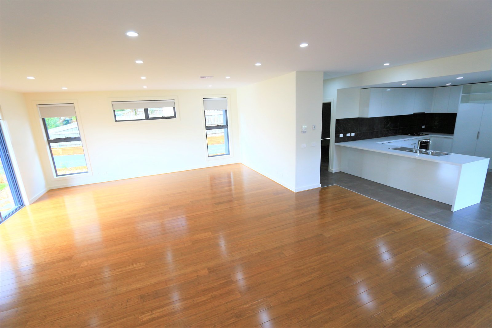 Gallery: 1/10 Murra Court
