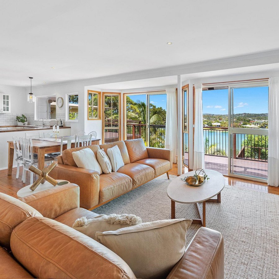 110 Ocean Parade Burleigh Heads 2