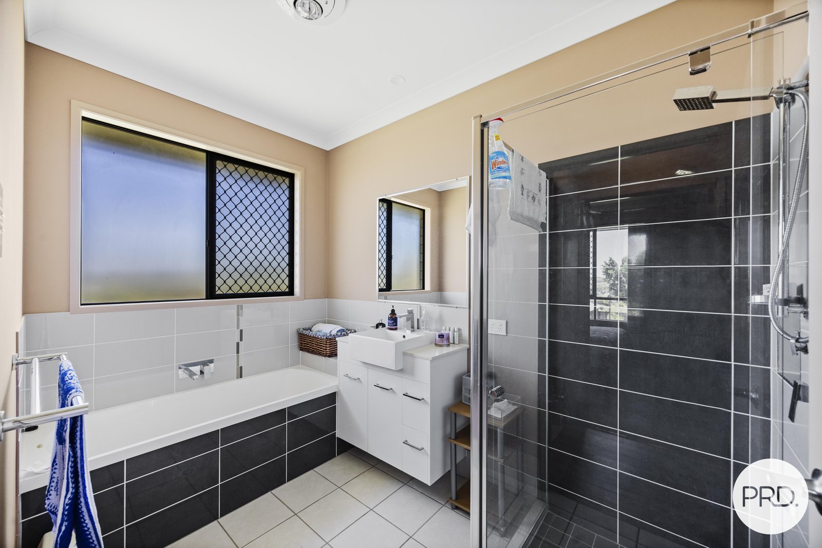 110 Owens Street MARBURG 17