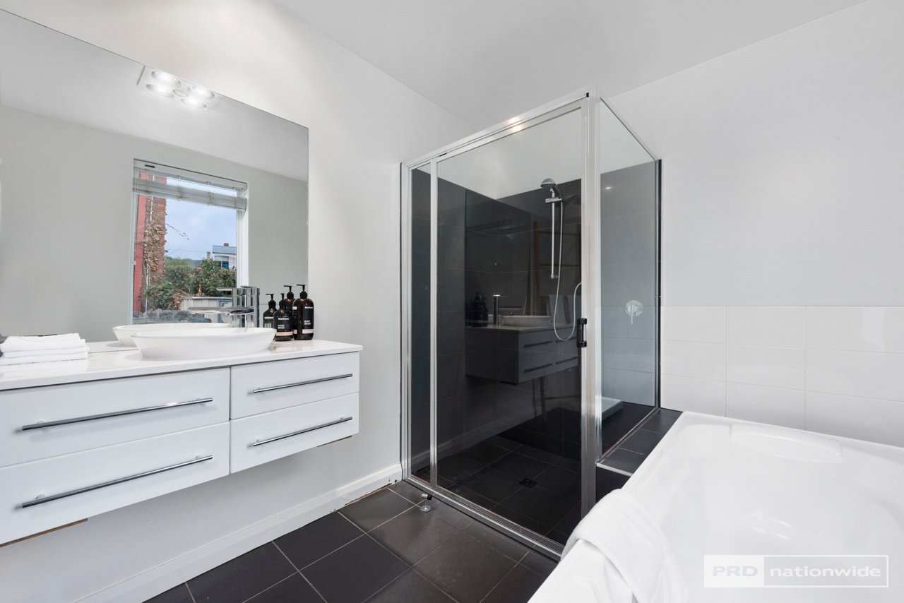 1/10 Quayle Street SANDY BAY 13