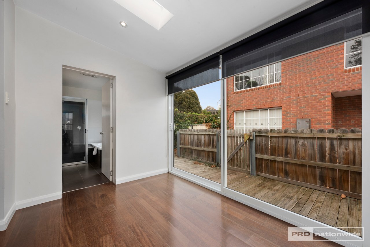 1/10 Quayle Street SANDY BAY 19