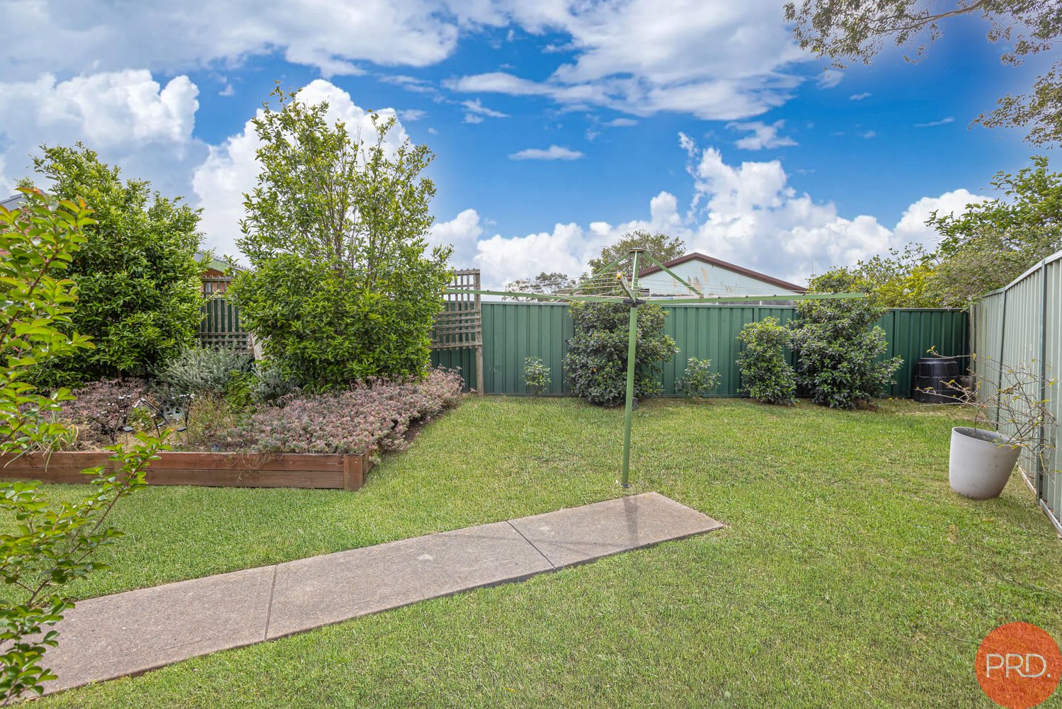 1/10 Quinton Close RUTHERFORD 14