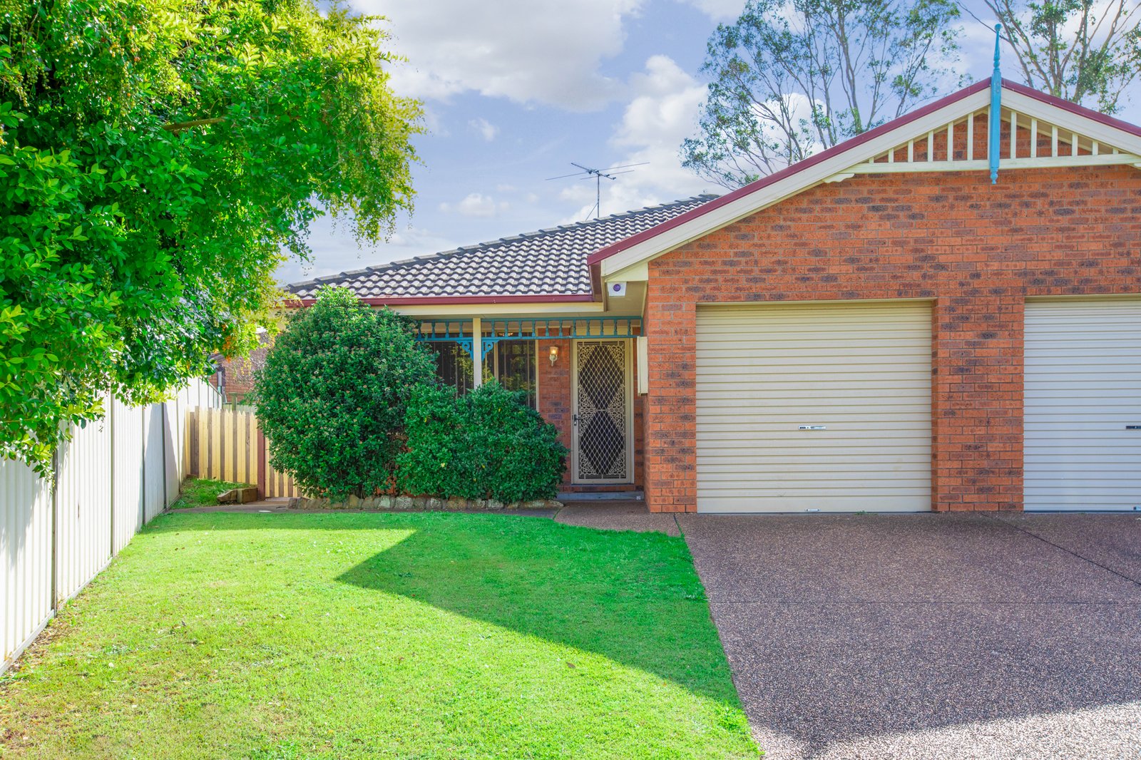 1/10 Quinton Close RUTHERFORD 1