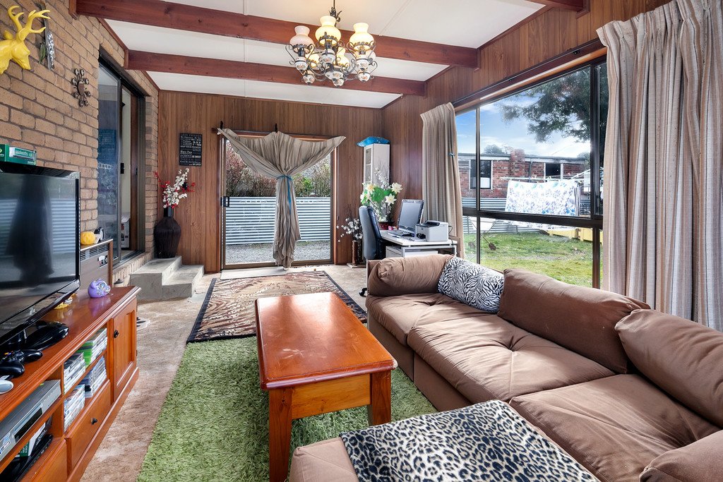 110 Sawyer Avenue CANADIAN 3