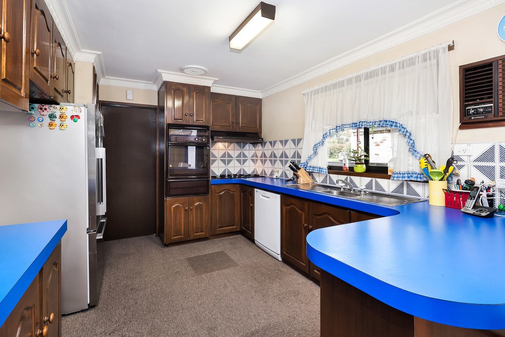 110 Sawyer Avenue CANADIAN 4