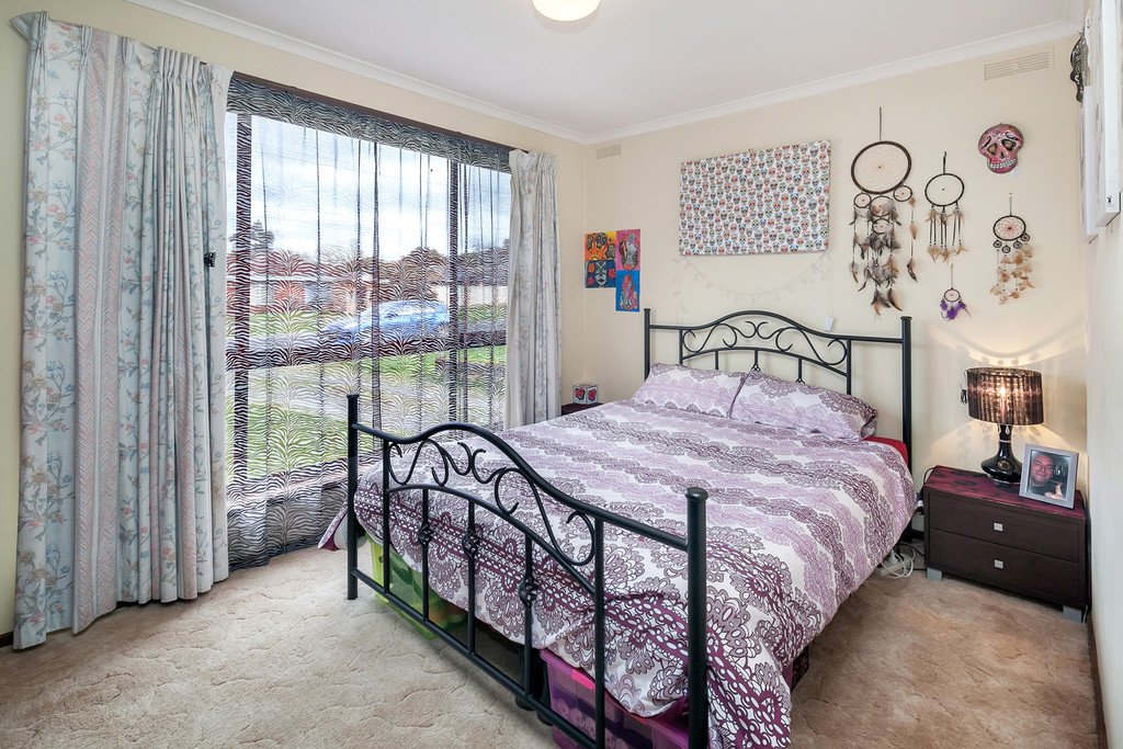 110 Sawyer Avenue CANADIAN 8