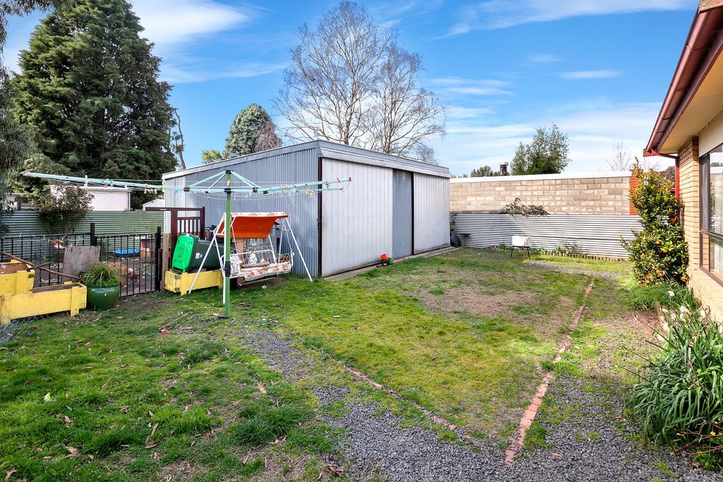 110 Sawyer Avenue CANADIAN 10