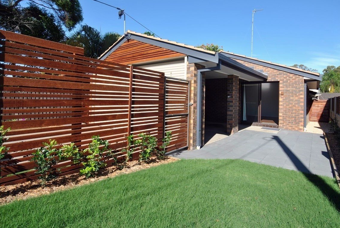 1/10 Shillito Street SOUTHPORT 2