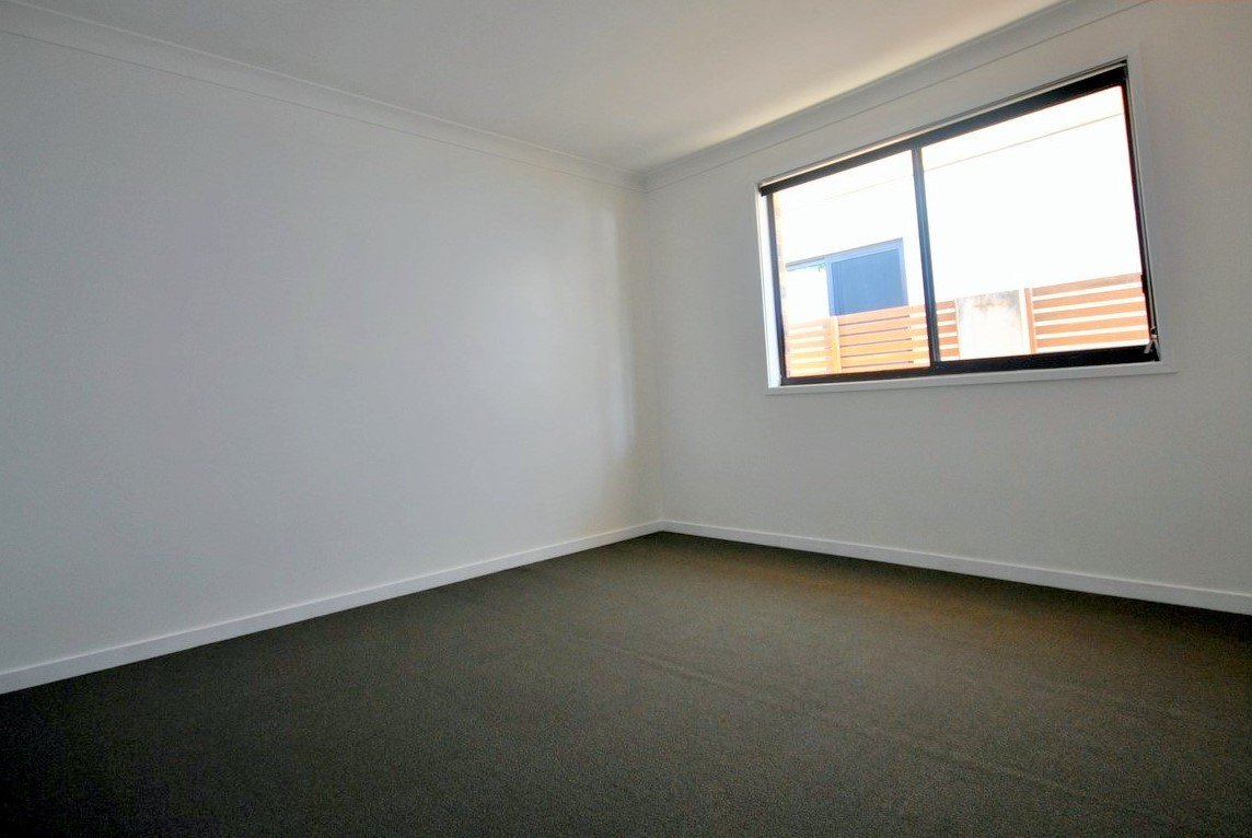 1/10 Shillito Street SOUTHPORT 9