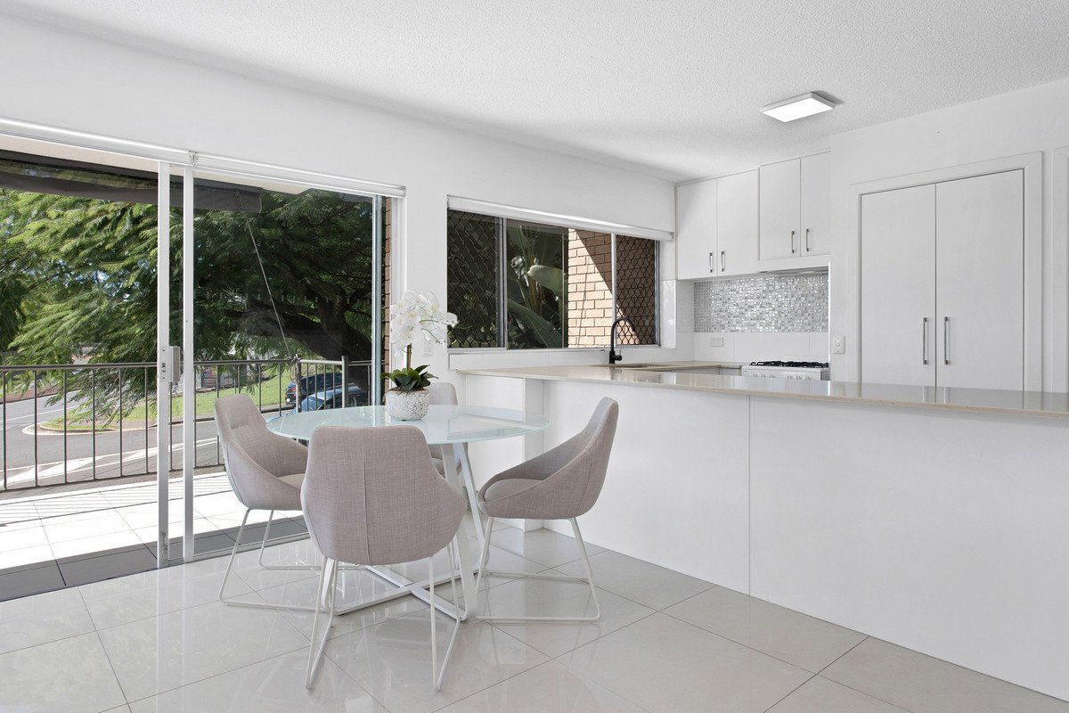 1/10 Stanley Street BURLEIGH HEADS 2