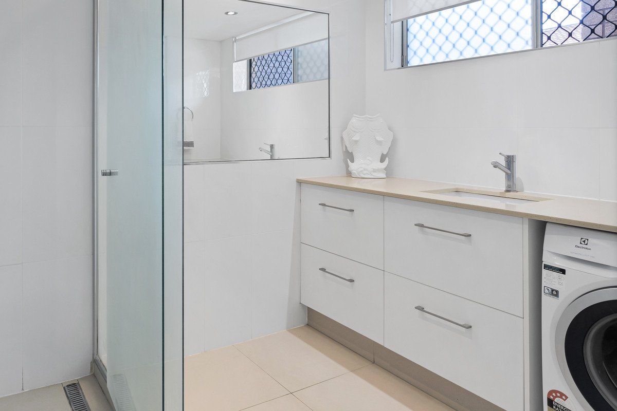 1/10 Stanley Street BURLEIGH HEADS 7