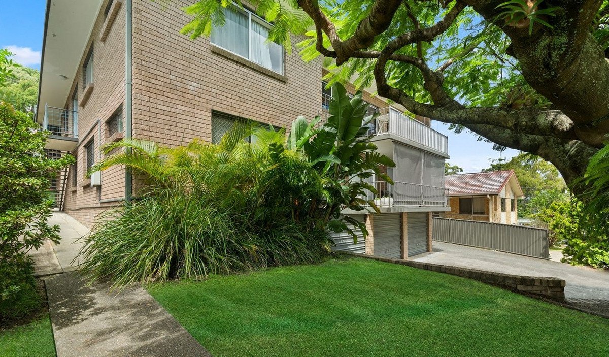 1/10 Stanley Street BURLEIGH HEADS 9