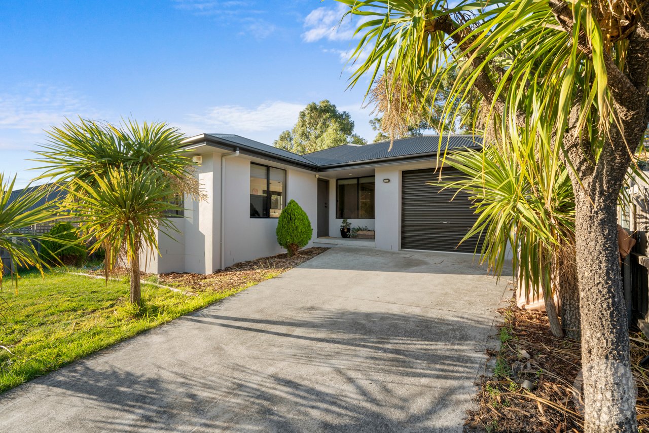 110 Sunshine Road AUSTINS FERRY 1