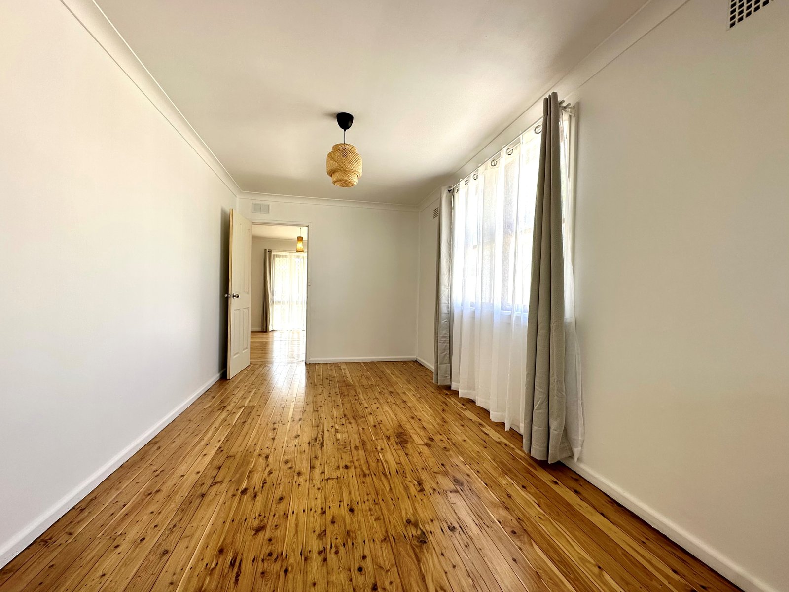 110 Susanne Street TAMWORTH 4