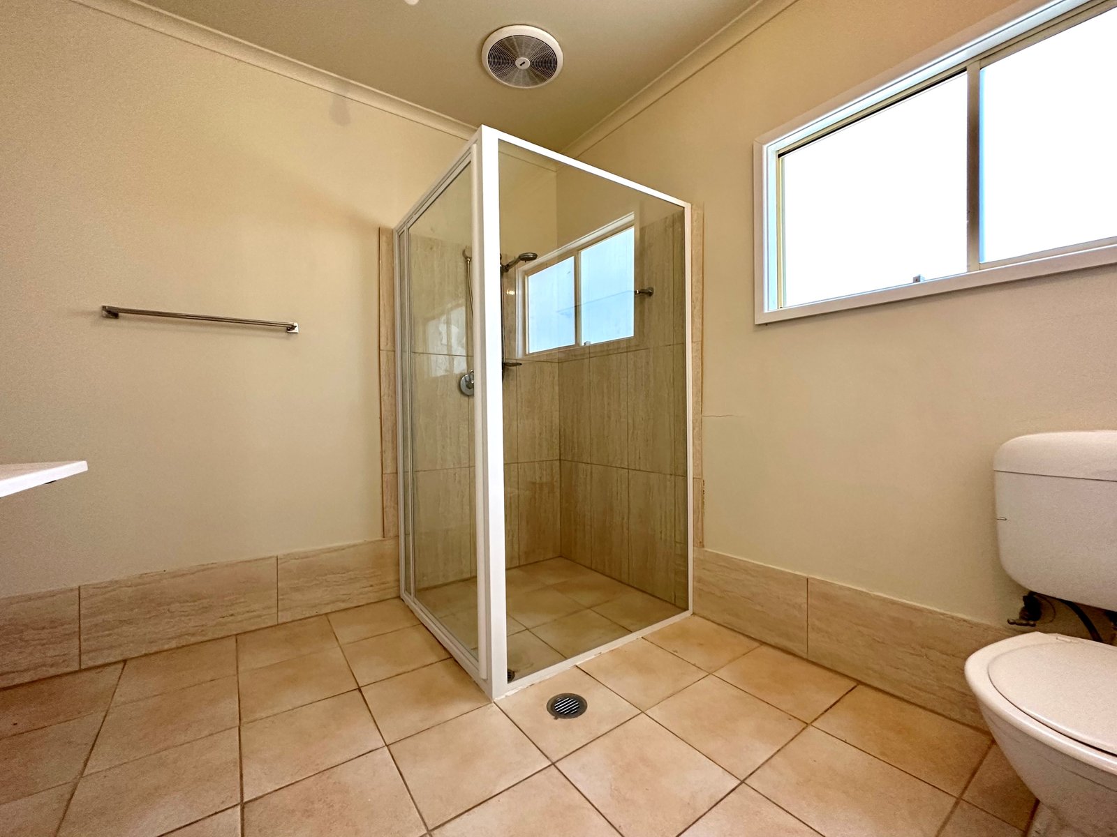 110 Susanne Street TAMWORTH 7