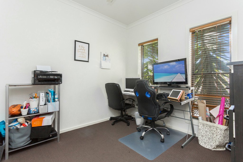 1/10 Wallaby Avenue KANGAROO FLAT 2