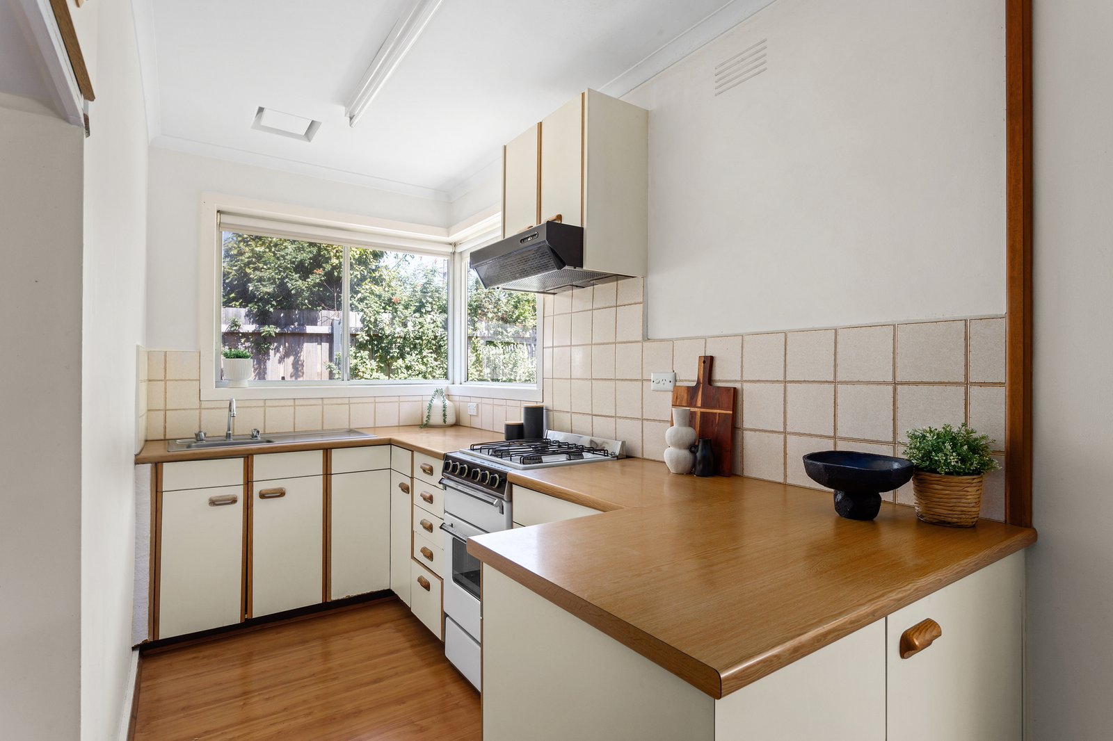 Real Estate and Property in 1/10 Wattle Grove, Mckinnon, VIC