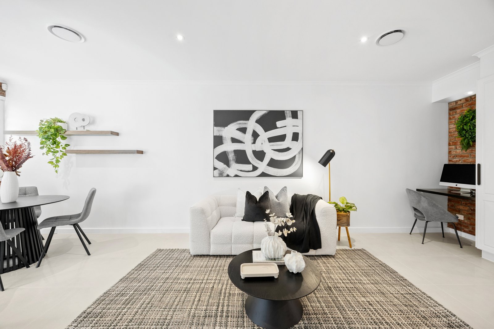 Gallery: 1/100 Bluff Road
