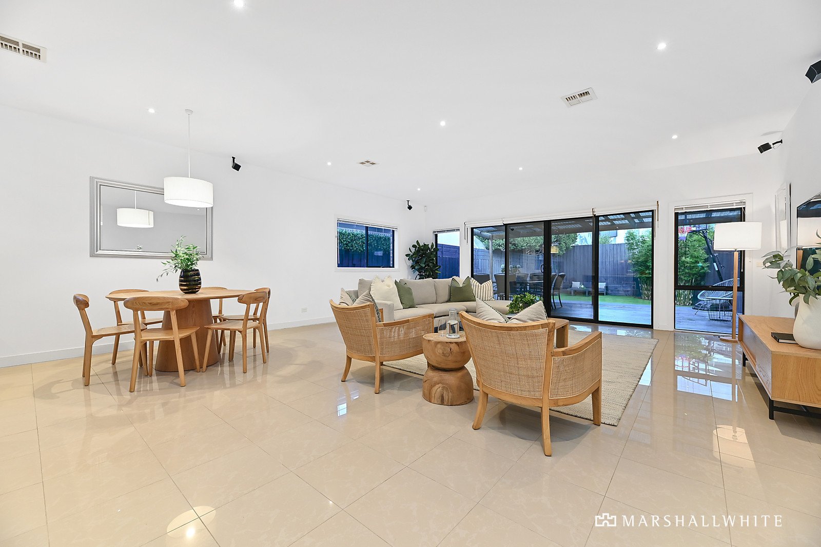 1/100 Collins Street, Mentone, VIC