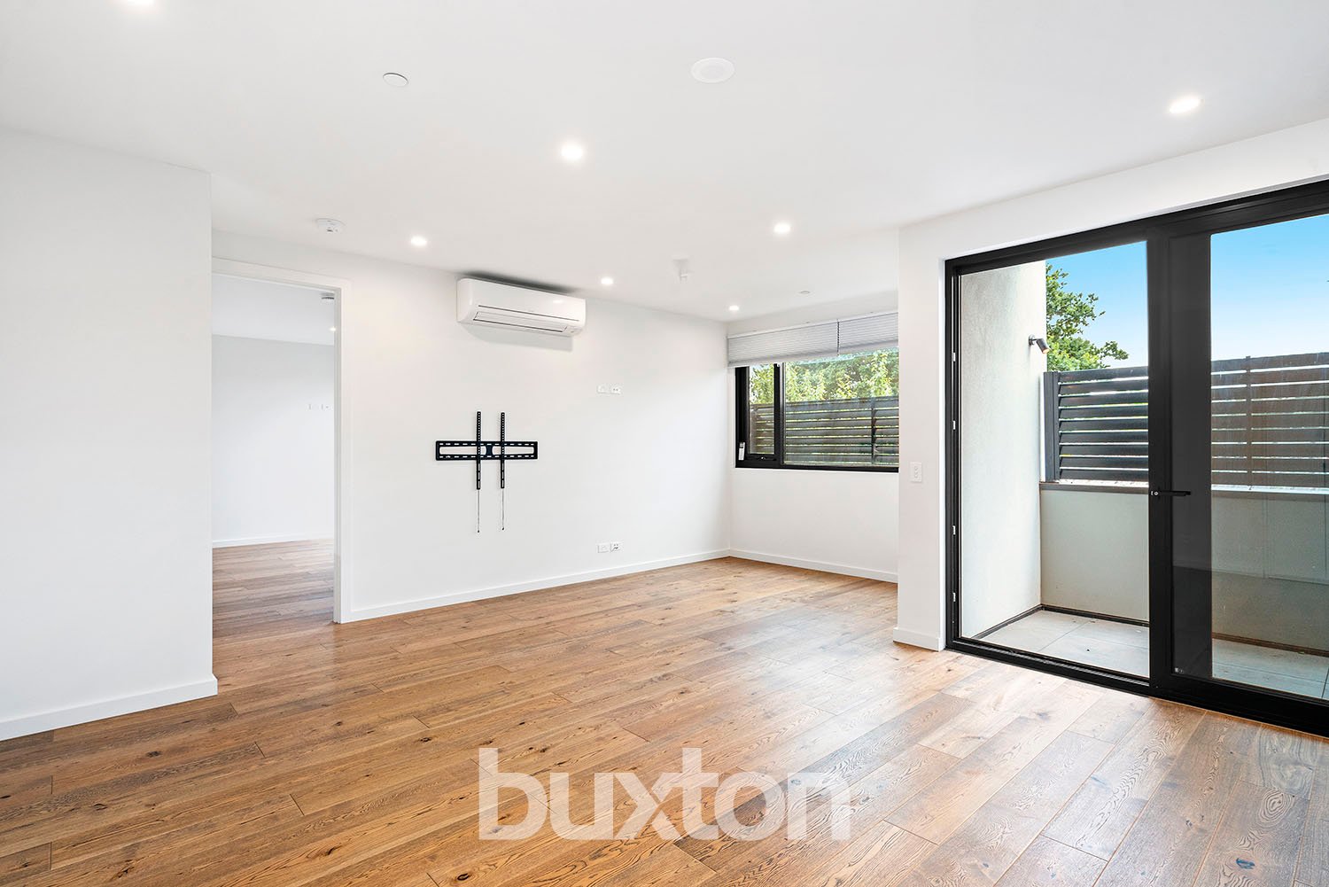Gallery: 110/1 Major Street