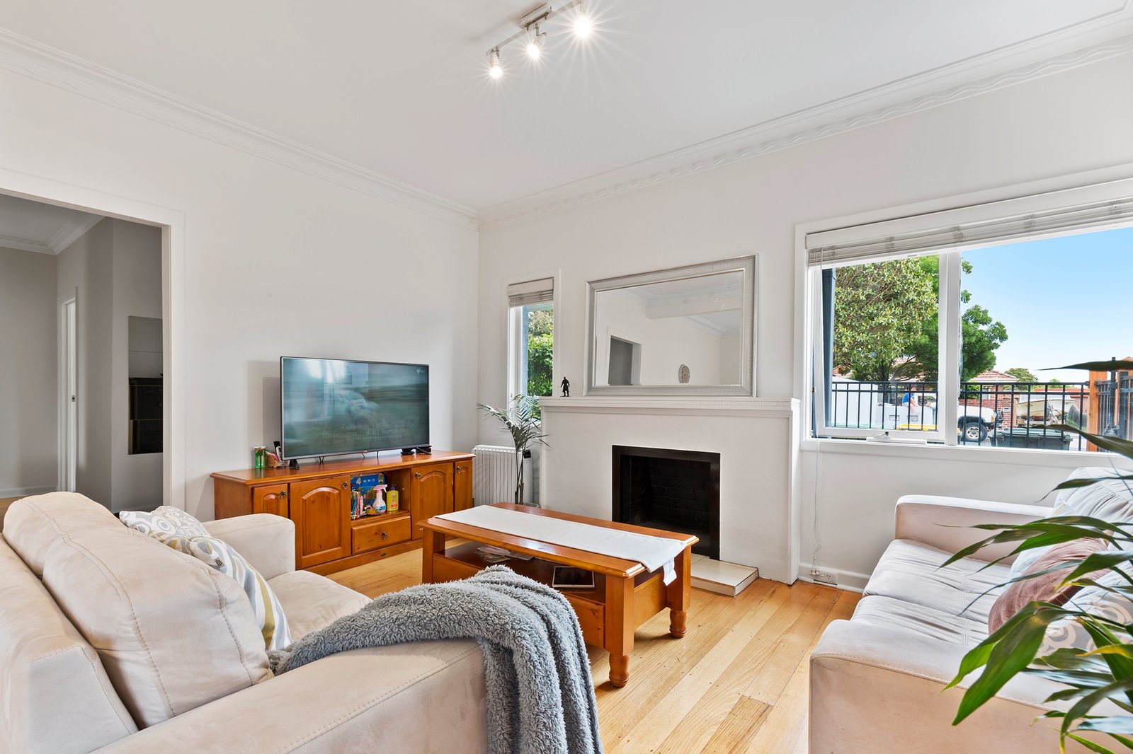 Gallery: 1/101 Mortimore Street