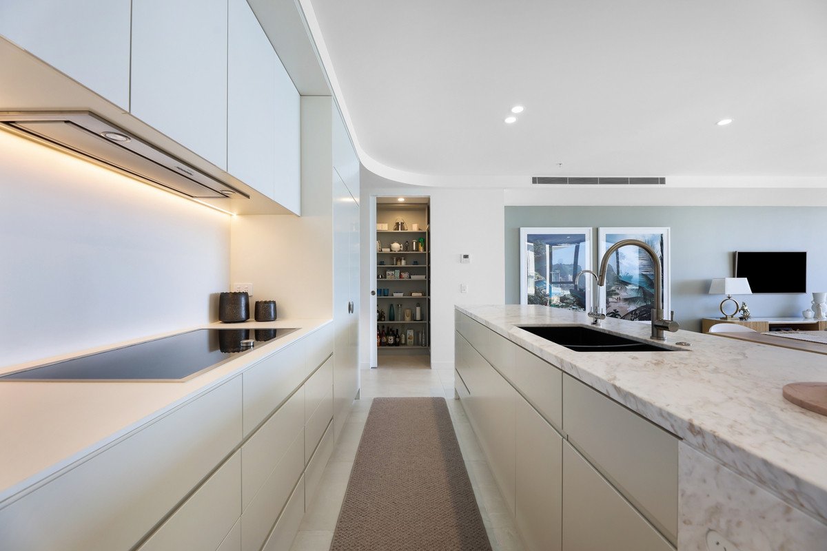 1101/112 The Esplanade Burleigh Heads 4