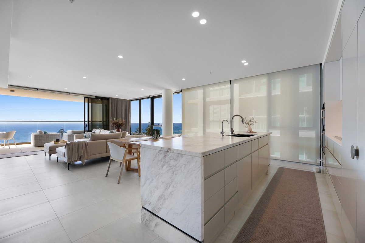 1101/112 The Esplanade Burleigh Heads 5